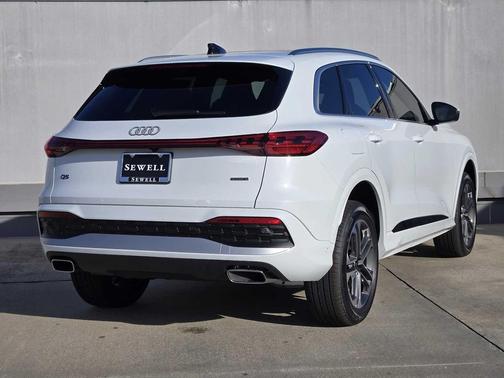 2025 Audi Q5 Premium Plus TFSI quattro S tronic