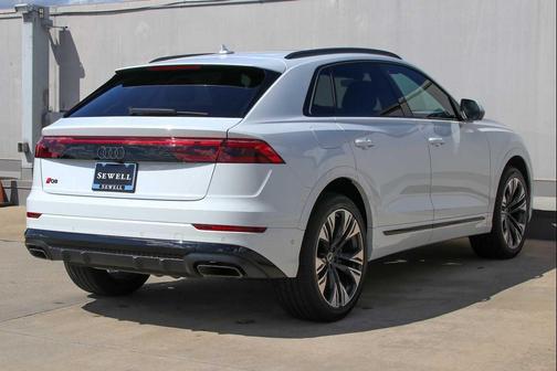 2025 Audi Q8 55 Premium Plus