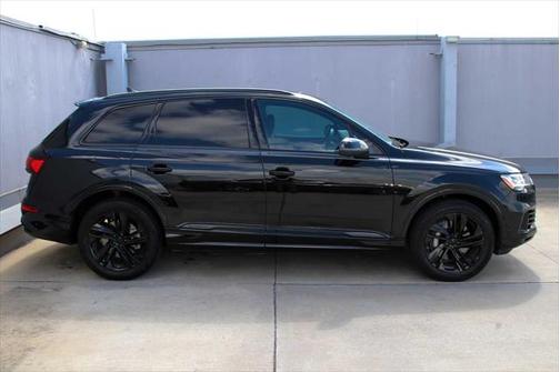 2022 Audi Q7 55 Premium Plus
