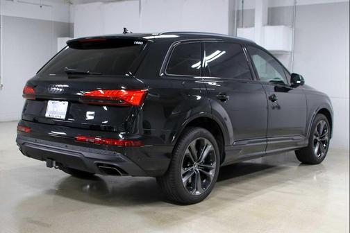 2025 Audi Q7 55 Prestige