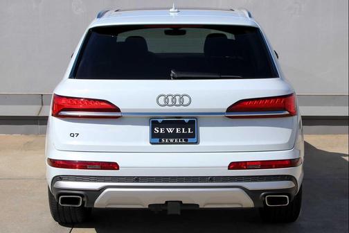 2025 Audi Q7 55 Premium Plus