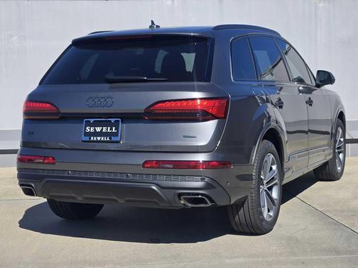 2026 Audi Q7 55 Premium