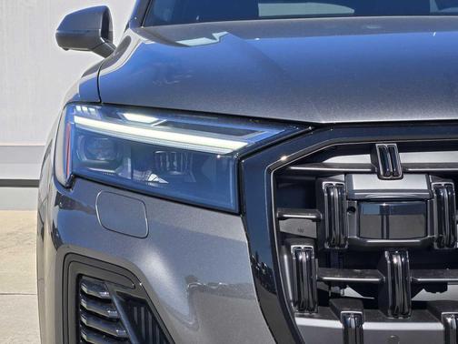 2026 Audi Q7 55 Premium