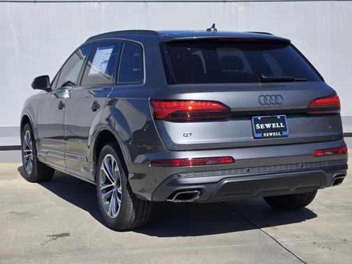 2026 Audi Q7 55 Premium