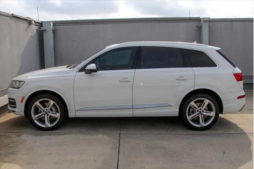 2019 Audi Q7 55 Prestige
