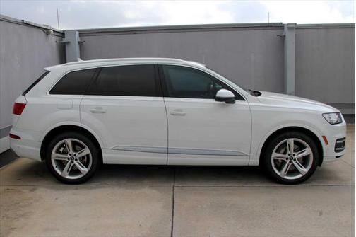 2019 Audi Q7 55 Prestige