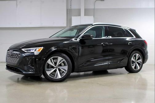 2024 Audi Q8 e-tron Premium Plus
