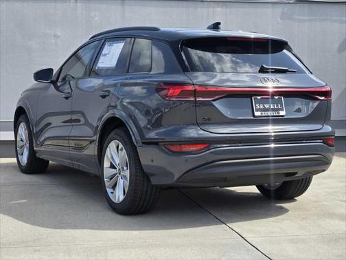 2025 Audi Q6 e-tron Premium Plus