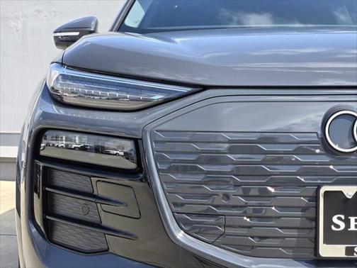 2025 Audi Q6 e-tron Premium Plus