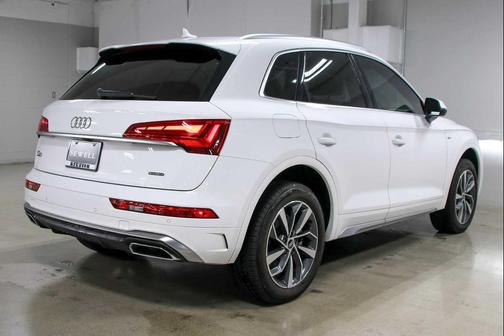 2023 Audi Q5 45 S line Premium Plus