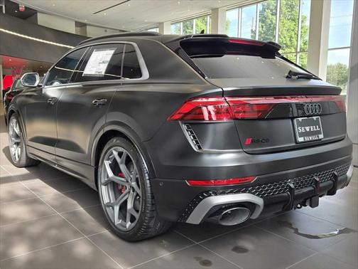 2025 Audi RS Q8 4.0T