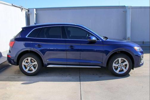 2023 Audi Q5 40 Premium