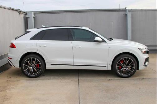 2023 Audi Q8 55 Premium Plus