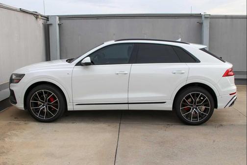 2023 Audi Q8 55 Premium Plus