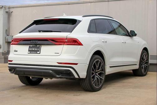 2023 Audi Q8 55 Premium Plus