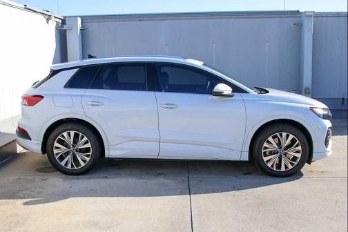 2023 Audi Q4 e-tron Premium Plus 40 RWD