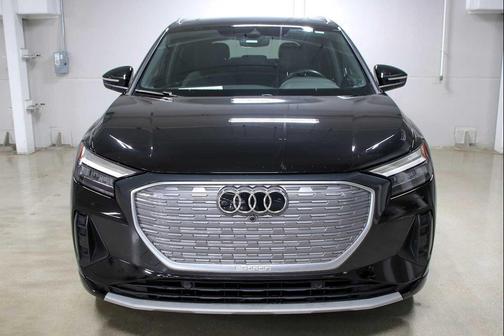 Mythos Black Metallic 2023 Audi Q4 e-tron Premium Plus 40 RWD