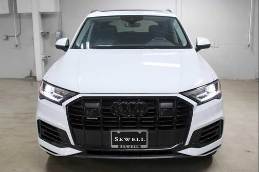 2022 Audi Q7 55 Premium Plus