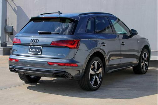 2022 Audi Q5 45 S line Premium Plus
