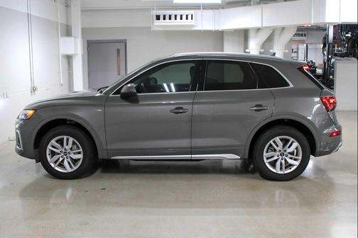 2023 Audi Q5 45 S line Premium