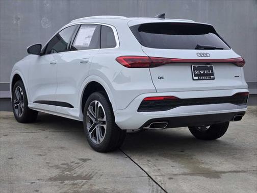 2025 Audi Q5 Premium