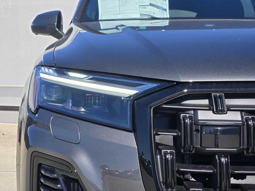 2026 Audi Q7 55 Premium