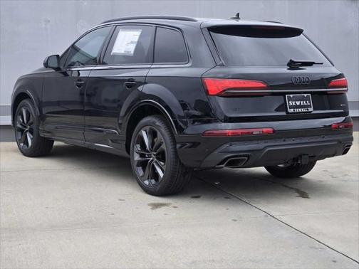 2025 Audi Q7 55 Premium Plus
