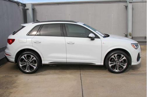 2022 Audi Q3 45 S line Premium Plus