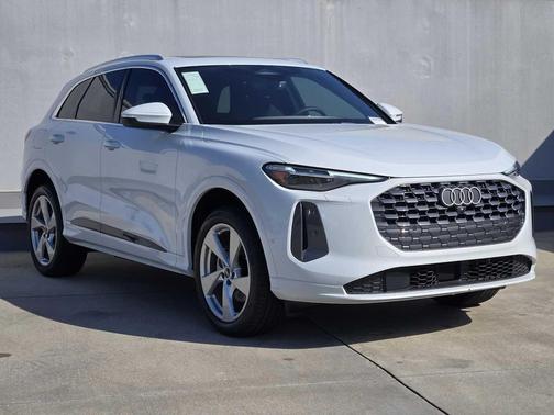 2025 Audi Q5 Premium Plus