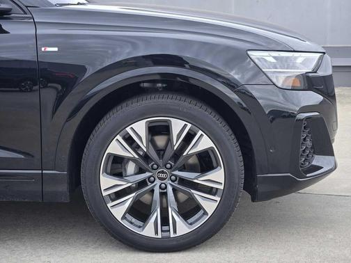 2026 Audi Q8 55 Premium Plus
