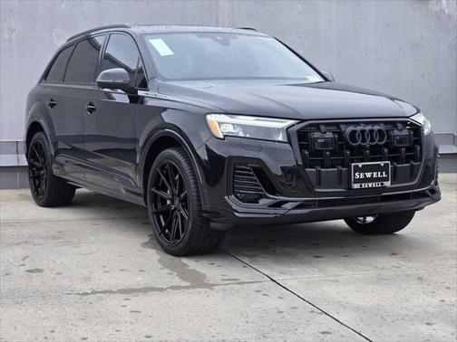 2025 Audi Q7 55 Premium Plus
