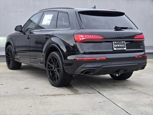 2025 Audi Q7 55 Premium Plus