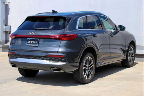2025 Audi Q5 Premium