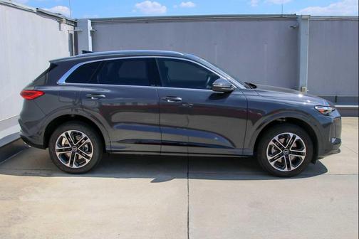 2025 Audi Q5 Premium