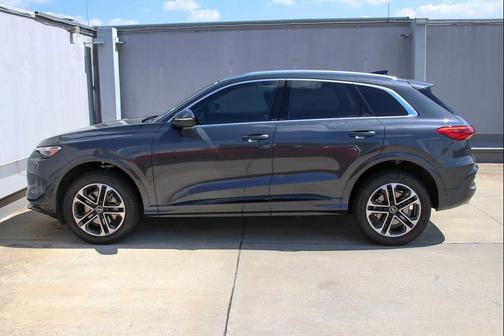 2025 Audi Q5 Premium