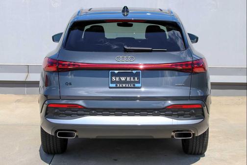 2025 Audi Q5 Premium