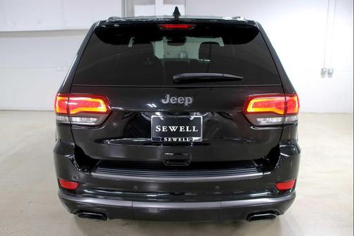 Diamond Black Crystal Pearlcoat 2019 Jeep Grand Cherokee High Altitude