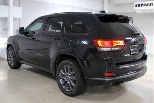 Diamond Black Crystal Pearlcoat 2019 Jeep Grand Cherokee High Altitude