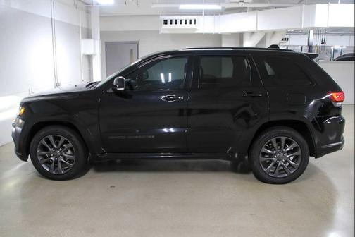 Diamond Black Crystal Pearlcoat 2019 Jeep Grand Cherokee High Altitude