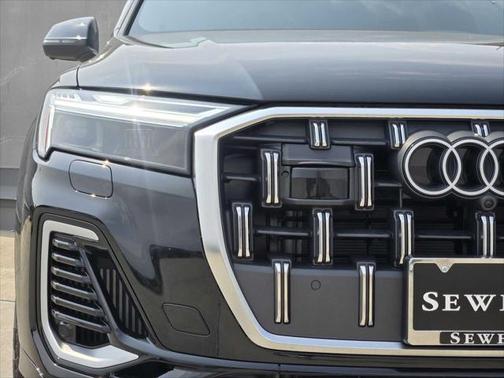 2025 Audi Q7 55 Premium