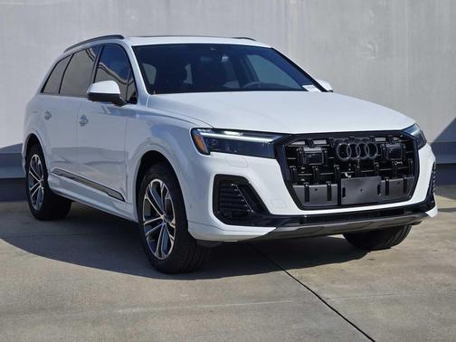 2026 Audi Q7 45 Premium