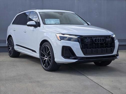 2025 Audi Q7 55 Premium Plus
