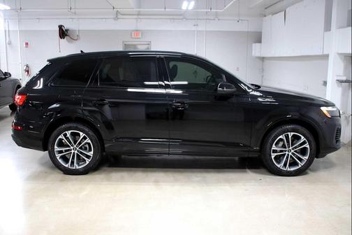 2025 Audi Q7 45 Premium