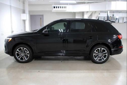 2025 Audi Q7 45 Premium
