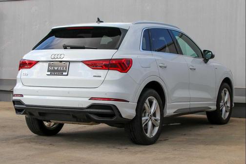 2023 Audi Q3 45 S line Premium Plus
