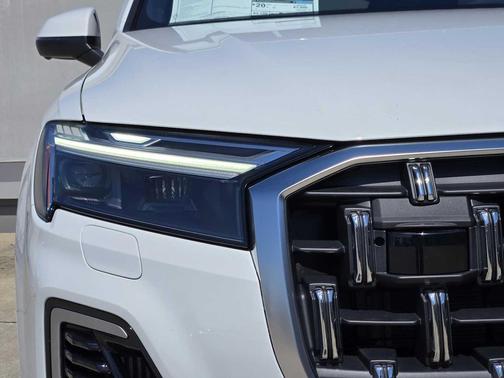 2026 Audi Q7 55 Premium Plus