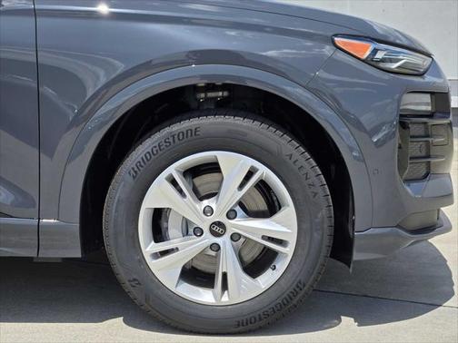 2025 Audi Q6 e-tron Premium