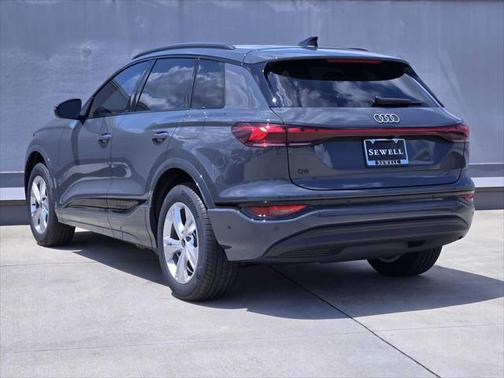 2025 Audi Q6 e-tron Premium