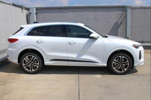 2025 Audi Q5 Premium