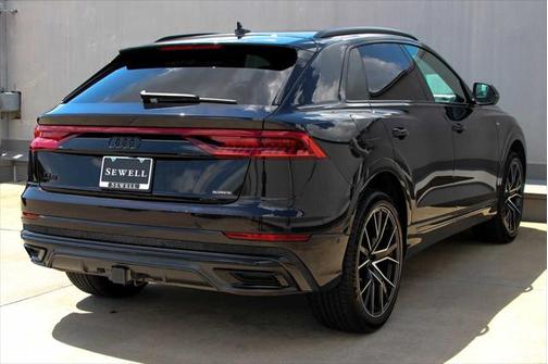 2021 Audi Q8 55 Prestige